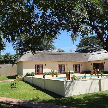 Mandebele Lodge Victoria Falls Luaran gambar